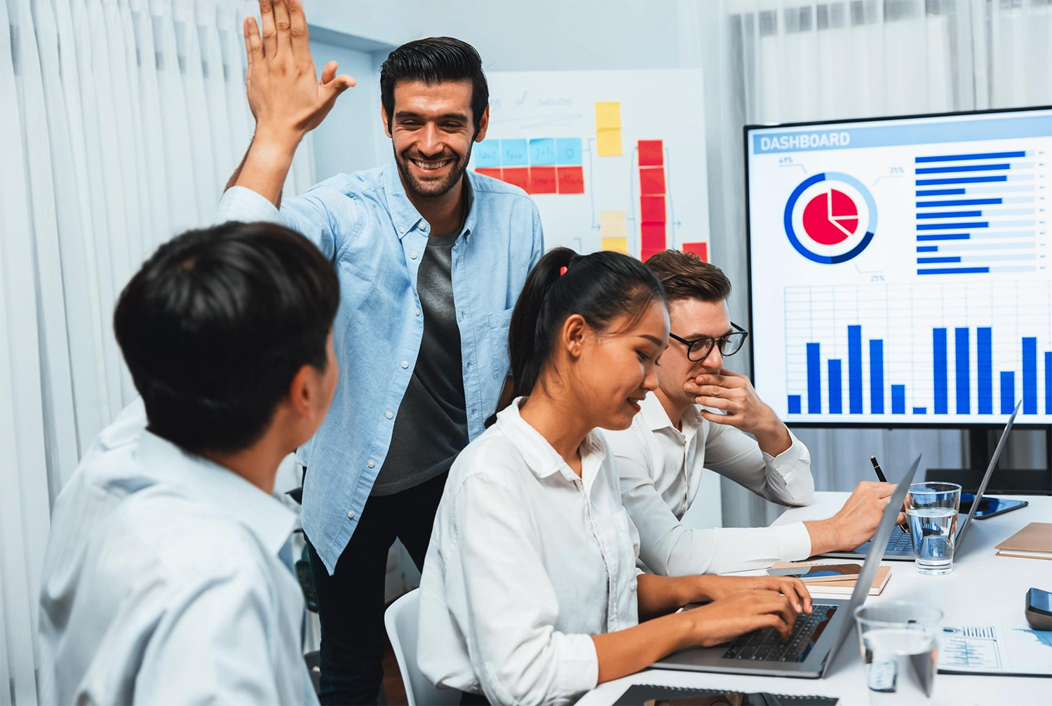High-Performance-Culture-Better-HR-Partner-Background-Image